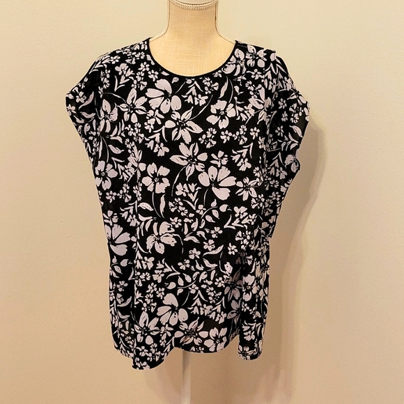 Liz Claiborne Career Black & White Faux Wrap Top in size Large - Picture 1 of 8